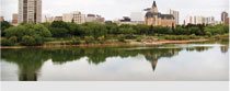 Golfing, museums, and shopping all close to our Saskatoon hotel